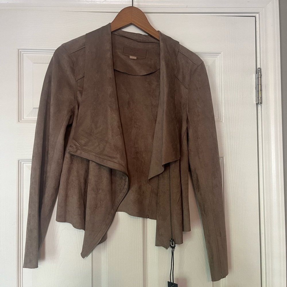 Elegant Tan Women's Jacket